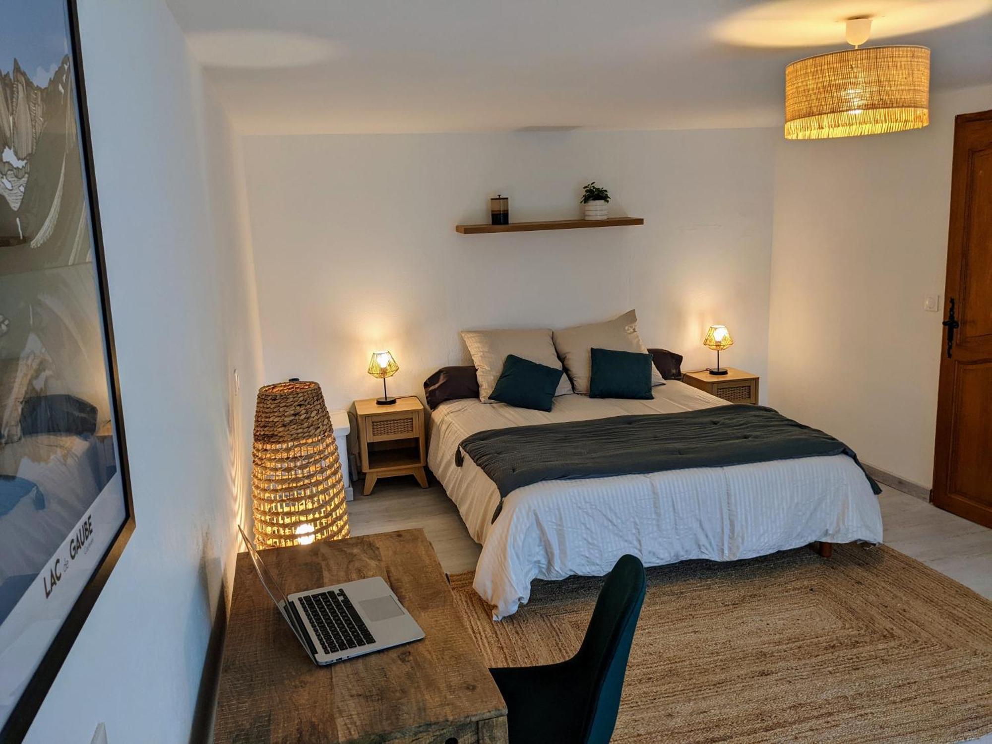 La Bigourdane Grand Gite Confortable & Spa Campan Exterior foto