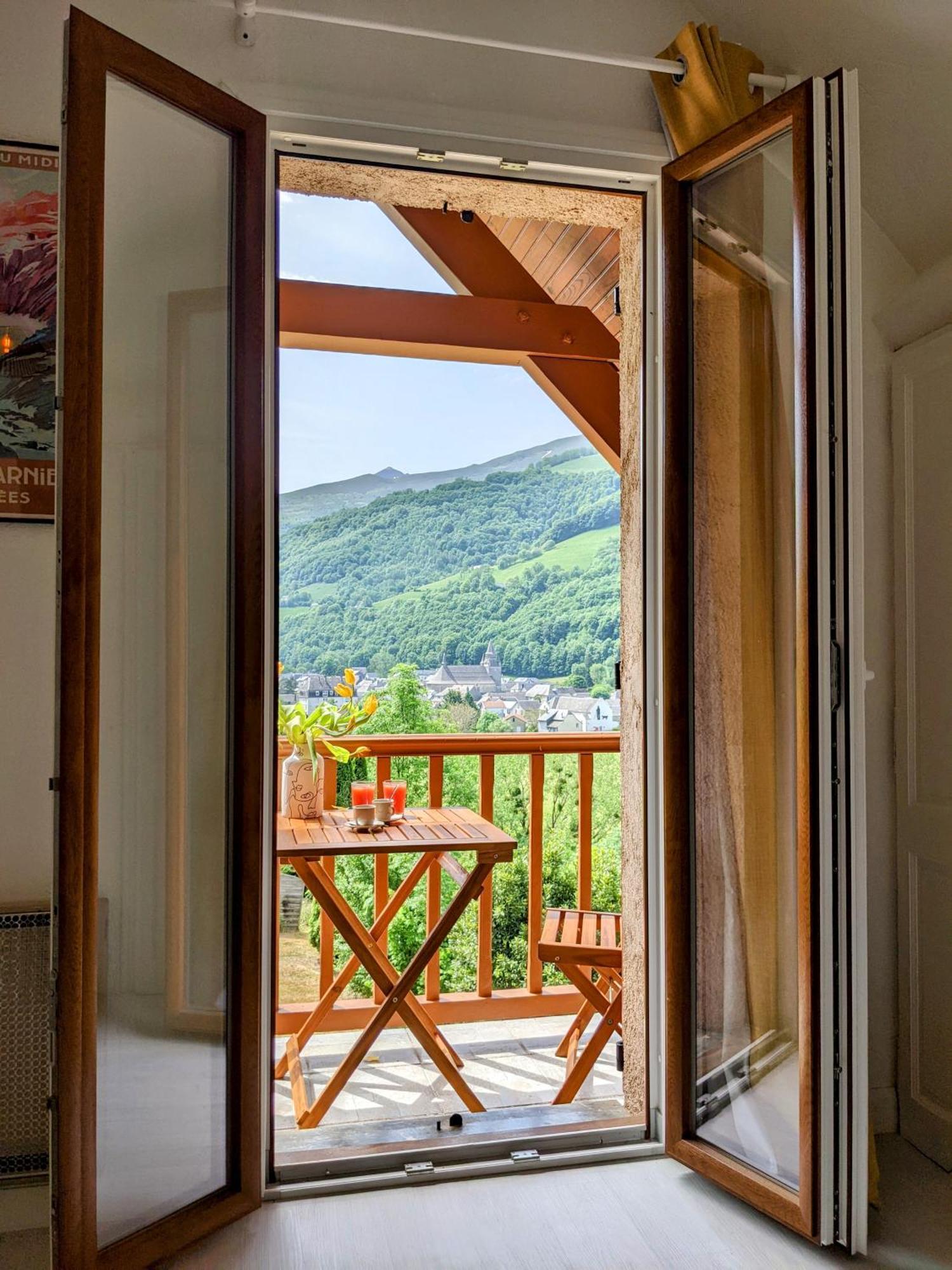 La Bigourdane Grand Gite Confortable & Spa Campan Exterior foto