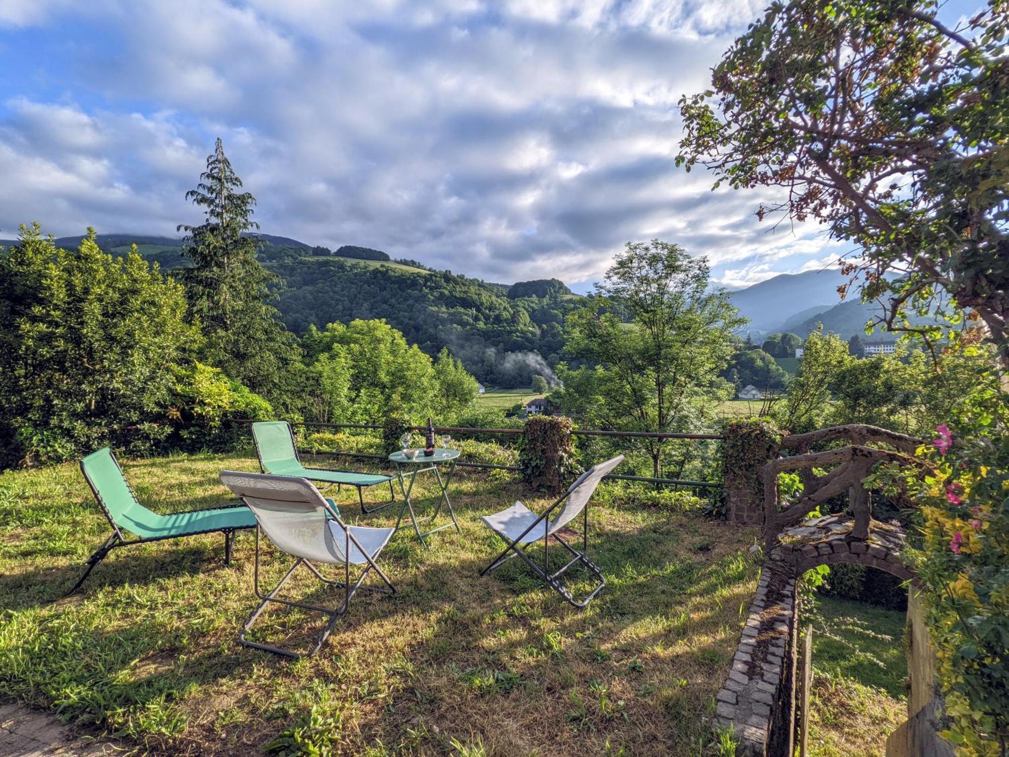 La Bigourdane Grand Gite Confortable & Spa Campan Exterior foto
