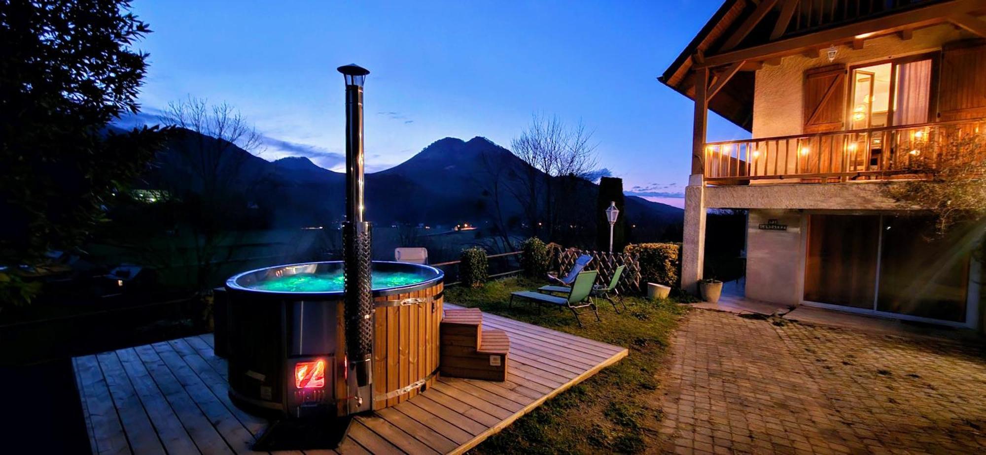 La Bigourdane Grand Gite Confortable & Spa Campan Exterior foto